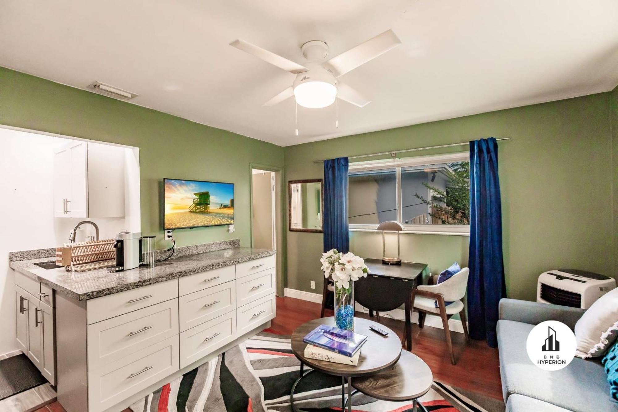 Bnb Hyperion - Updated 1B1B Hideaway - Sleeps 3 Hollywood Luaran gambar